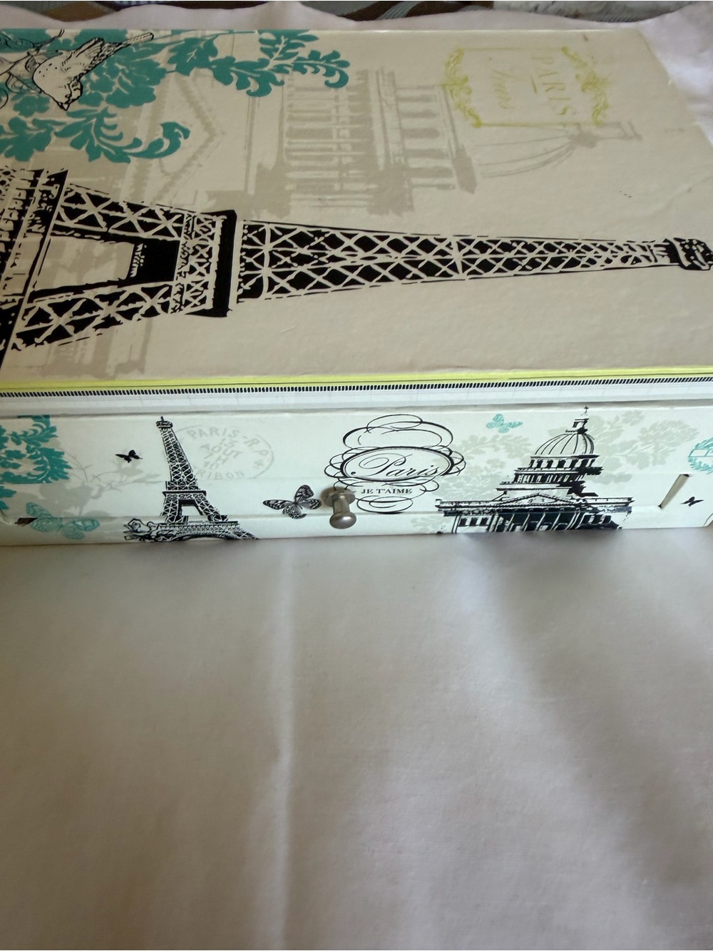 Paris-Print Box w/ Note cards & Envelopes